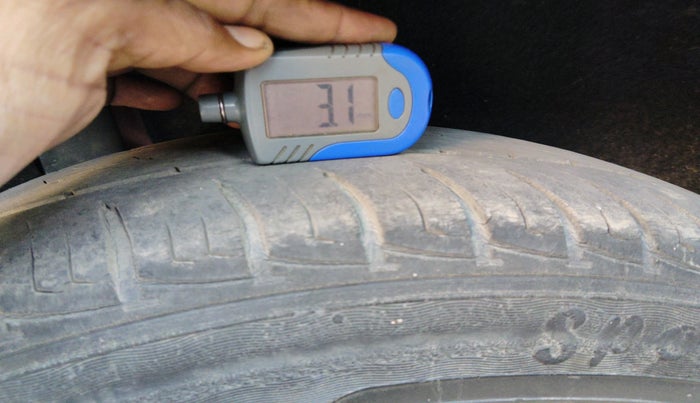 2017 Maruti Vitara Brezza VDI (O), Diesel, Manual, 80,943 km, tyre