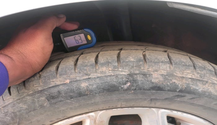 2015 Ford Ecosport TITANIUM 1.5L DIESEL, Diesel, Manual, 1,63,084 km, tyre