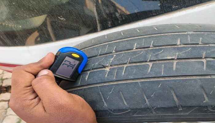 2015 Ford Ecosport TITANIUM 1.5L DIESEL, Diesel, Manual, 1,63,084 km, tyre