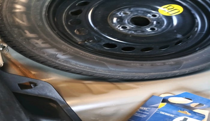 2021 Maruti Baleno ZETA PETROL 1.2, Petrol, Manual, 38,377 km, tyre