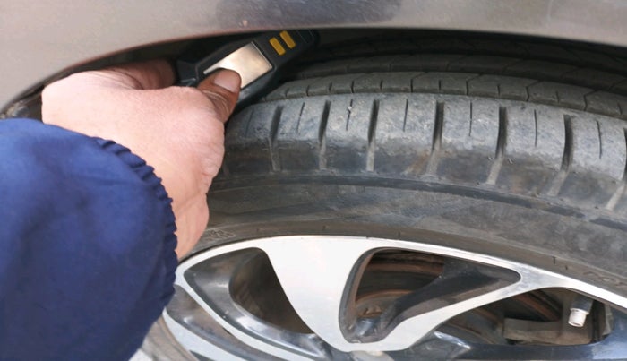 2021 Maruti Baleno ZETA PETROL 1.2, Petrol, Manual, 38,377 km, tyre