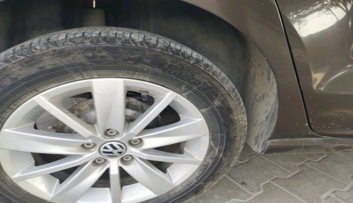 2017 Volkswagen Ameo HIGHLINE1.5L, Diesel, Manual, 1,19,635 km, tyre