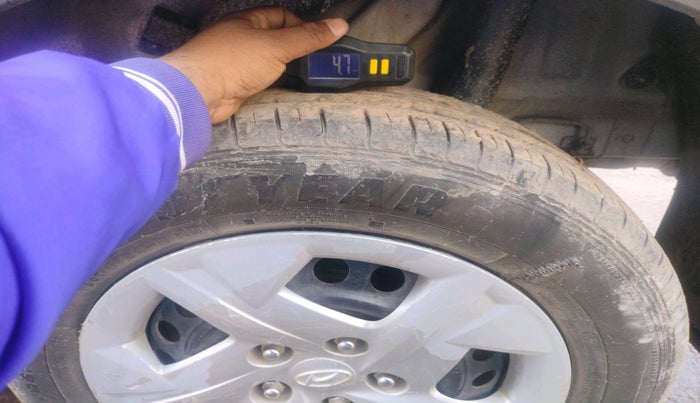 2021 Hyundai VENUE S 1.2, Petrol, Manual, 33,682 km, tyre