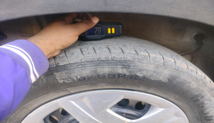 2021 Hyundai VENUE S 1.2, Petrol, Manual, 33,682 km, tyre