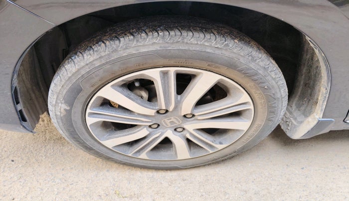 2022 Honda Amaze 1.2L I-VTEC VX CVT, Petrol, Automatic, 17,797 km, tyre