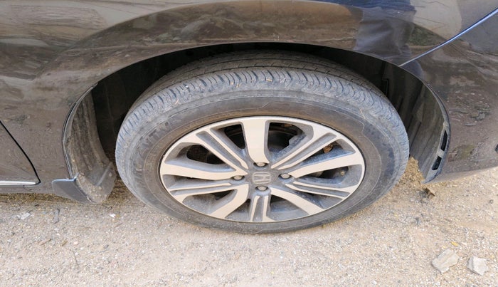 2022 Honda Amaze 1.2L I-VTEC VX CVT, Petrol, Automatic, 17,797 km, tyre