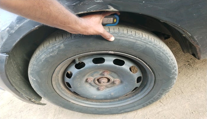 2010 Ford Figo ZXI 1.4 DIESEL, Diesel, Manual, 76,146 km, tyre