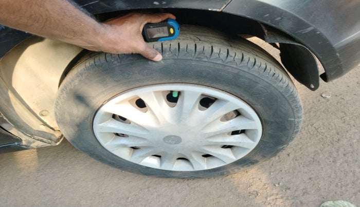 2010 Ford Figo ZXI 1.4 DIESEL, Diesel, Manual, 76,146 km, tyre