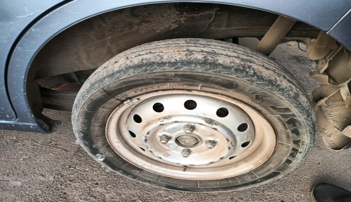 2011 Maruti Wagon R Duo DUO LXI LPG, Petrol, Manual, 75,522 km, tyre