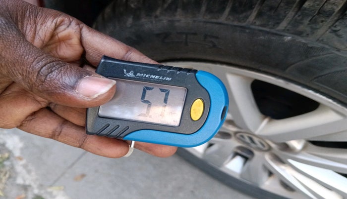 2020 Volkswagen Polo TRENDLINE 1.0L, Petrol, Manual, 30,339 km, tyre