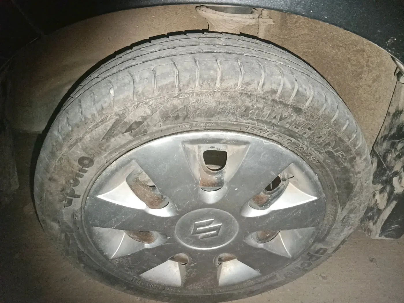 2015 Maruti Alto K10 VXI, Petrol, Manual, 82,843 km, tyre