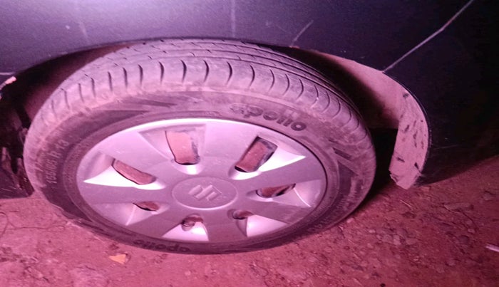 2015 Maruti Alto K10 VXI, Petrol, Manual, 82,843 km, tyre