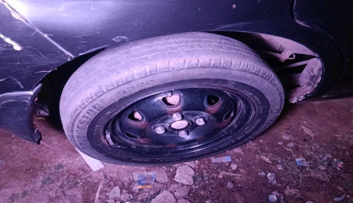 2015 Maruti Alto K10 VXI, Petrol, Manual, 82,843 km, tyre