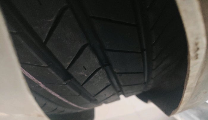 2018 Ford Ecosport TITANIUM 1.5L DIESEL, Diesel, Manual, 1,14,507 km, tyre