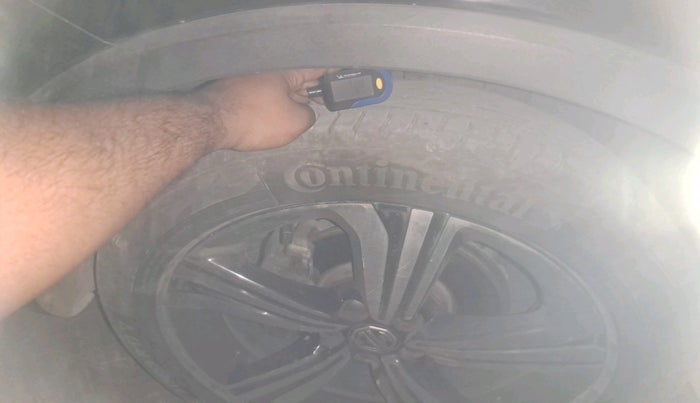 2023 MG ASTOR  SHARP 1.5 MT IVORY , Petrol, Manual, 45,636 km, tyre