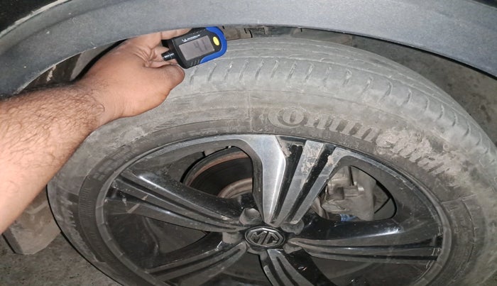 2023 MG ASTOR  SHARP 1.5 MT IVORY , Petrol, Manual, 45,636 km, tyre