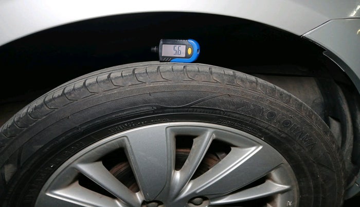 2016 Maruti Swift ZXI, Petrol, Manual, 65,445 km, tyre