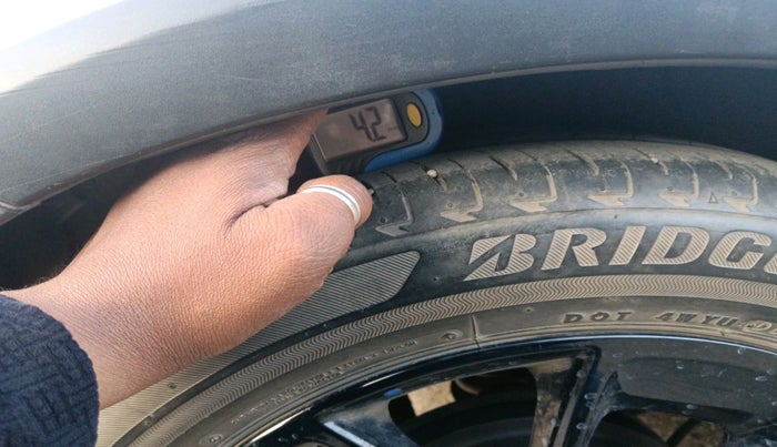 2017 Maruti IGNIS ZETA 1.2, Petrol, Manual, 25,916 km, tyre