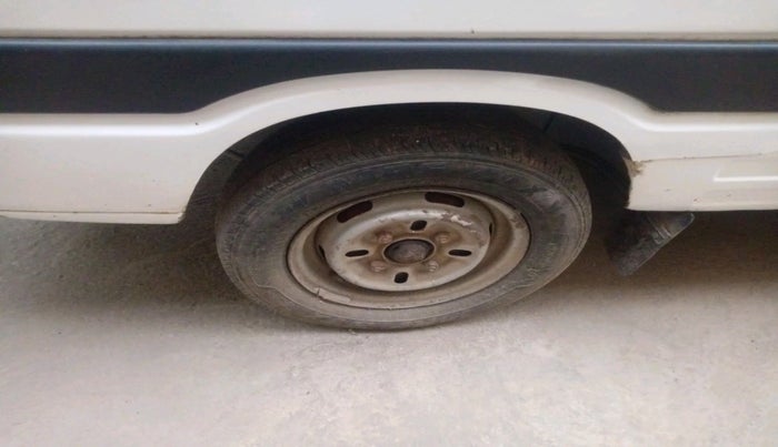 2001 Maruti OMNI E STD, Petrol, Manual, 8,23,503 km, tyre