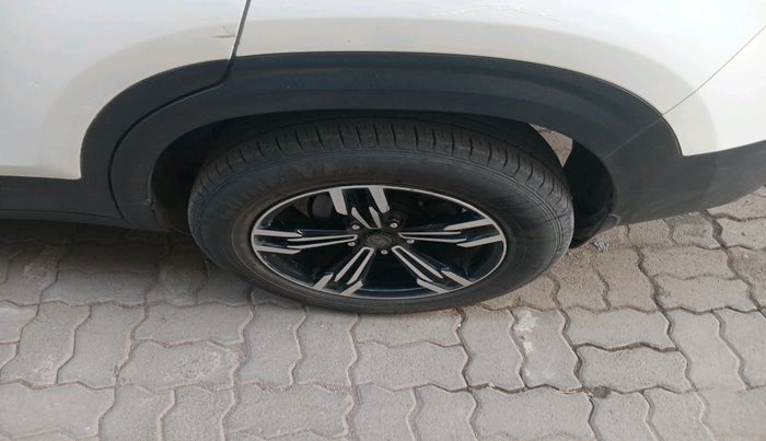 2020 KIA SELTOS HTE 1.5 DIESEL, Diesel, Manual, 1,17,498 km, tyre