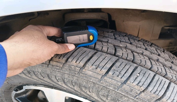 2023 Mahindra SCORPIO CLASSIC S11 7STR, Diesel, Manual, 1,07,676 km, tyre