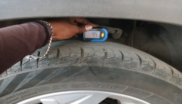 2022 Hyundai Creta SX 1.5 PETROL, Petrol, Manual, 33,138 km, tyre