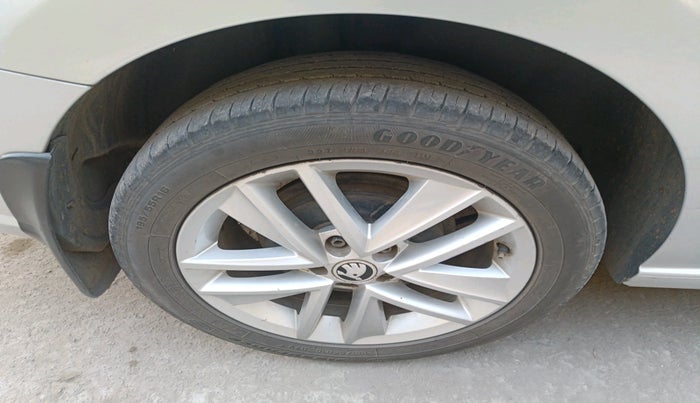 2018 Skoda Rapid STYLE 1.5 TDI, Diesel, Manual, 1,19,831 km, tyre