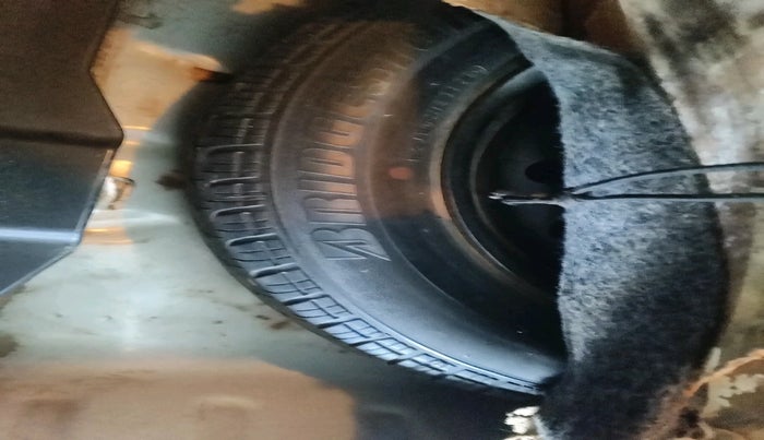 2018 Maruti Dzire VXI, Petrol, Manual, 1,76,403 km, tyre