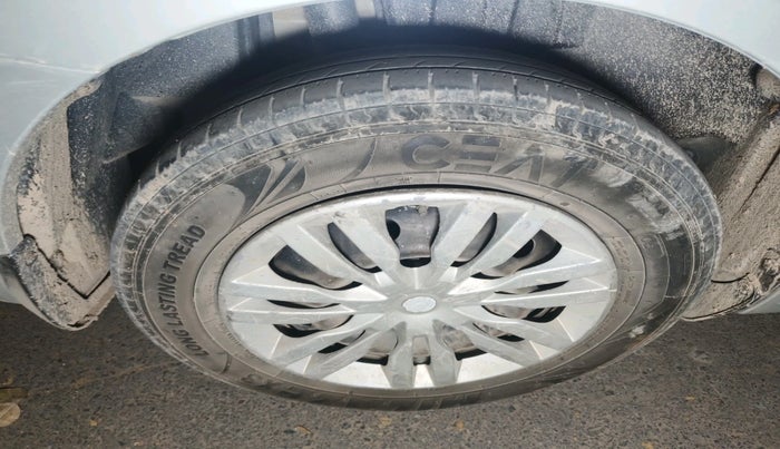 2018 Maruti Dzire VXI, Petrol, Manual, 1,76,403 km, tyre