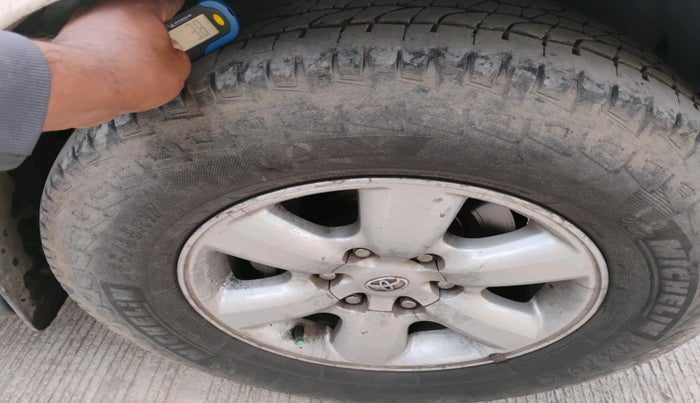 2011 Toyota Fortuner 3.0 4X4 MT, Diesel, Manual, 1,86,135 km, tyre