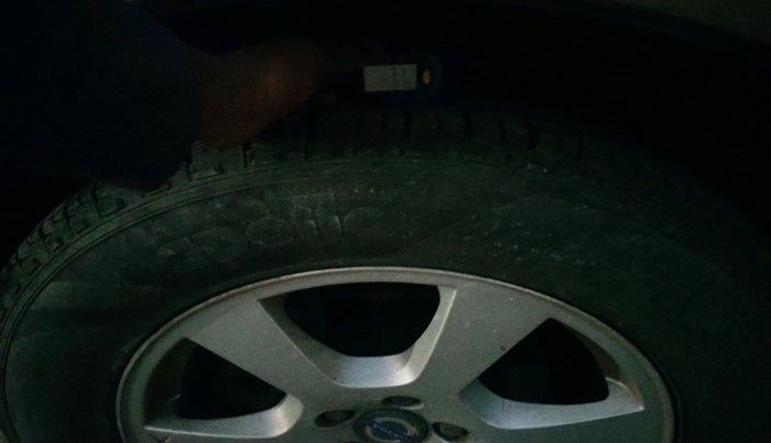 2012 Volvo XC 60 D3 Summum, Diesel, Automatic, 1,68,126 km, tyre