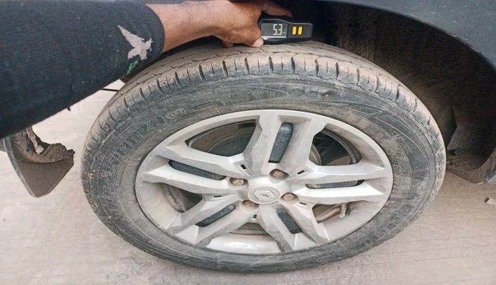 2019 Renault TRIBER RXZ, Petrol, Manual, 41,837 km, tyre