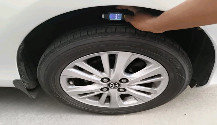 2018 Toyota YARIS VX CVT, Petrol, Automatic, 1,13,395 km, tyre