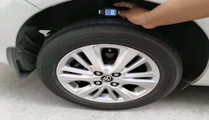 2018 Toyota YARIS VX CVT, Petrol, Automatic, 1,13,395 km, tyre