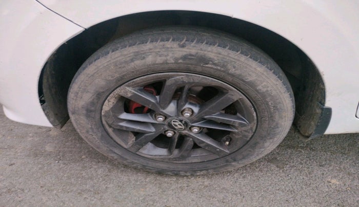 2018 Hyundai Grand i10 SPORTZ 1.2 KAPPA VTVT, Petrol, Manual, 1,33,696 km, tyre