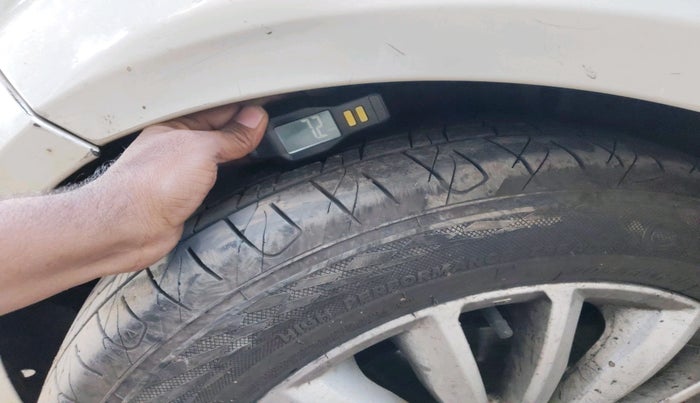 2014 Fiat Linea DYNAMIC 1.3 L ADVANCED MULTIJET, Diesel, Manual, 1,33,412 km, tyre