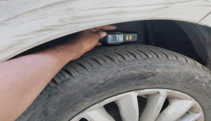 2014 Fiat Linea DYNAMIC 1.3 L ADVANCED MULTIJET, Diesel, Manual, 1,33,412 km, tyre