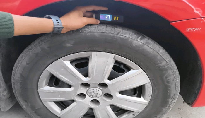 2012 Volkswagen Polo COMFORTLINE 1.2L, Diesel, Manual, 1,33,008 km, tyre