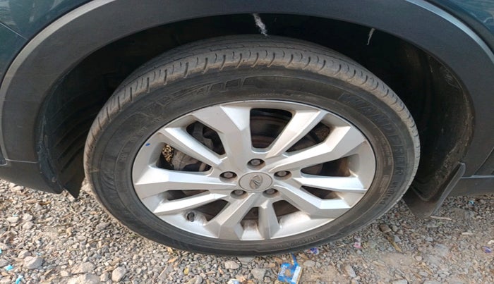 2021 Mahindra XUV300 W8 1.2 PETROL, Petrol, Manual, 58,453 km, tyre