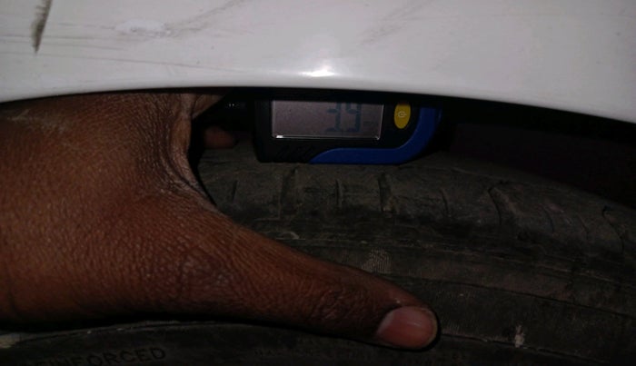 2013 Hyundai Verna FLUIDIC 1.6 VTVT SX, Petrol, Manual, 1,13,911 km, tyre