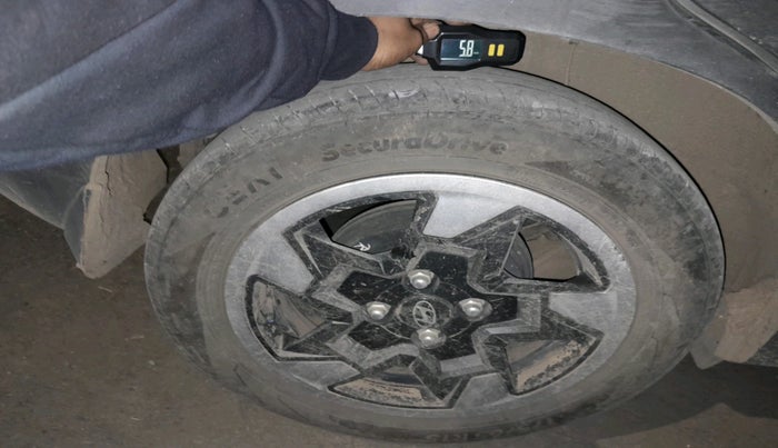 2024 Hyundai EXTER SX 1.2 MT, Petrol, Manual, 14,379 km, tyre