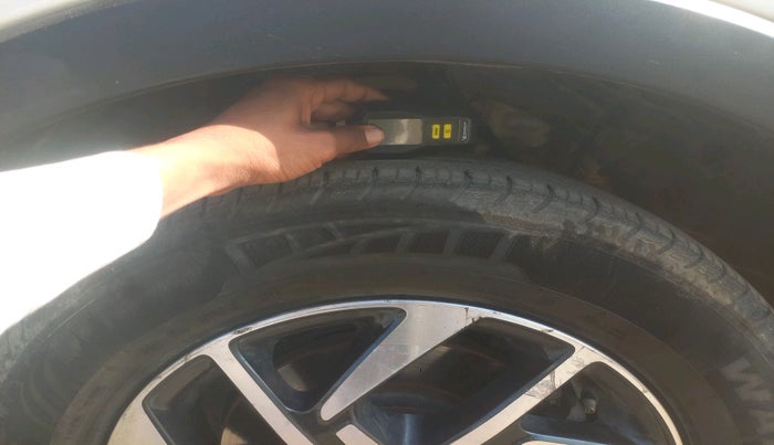 2022 Mahindra XUV300 W8 (O) 1.5 DIESEL, Diesel, Manual, 77,524 km, tyre