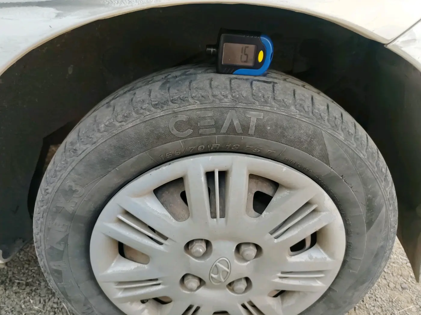 2012 Hyundai Santro Xing GLS, CNG, Manual, 1,58,224 km, tyre