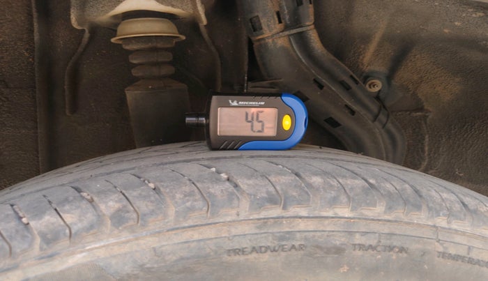 2022 Renault Kiger RXT AMT, Petrol, Automatic, 34,982 km, tyre