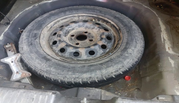 2018 Maruti Dzire VDI, Diesel, Manual, 82,047 km, tyre