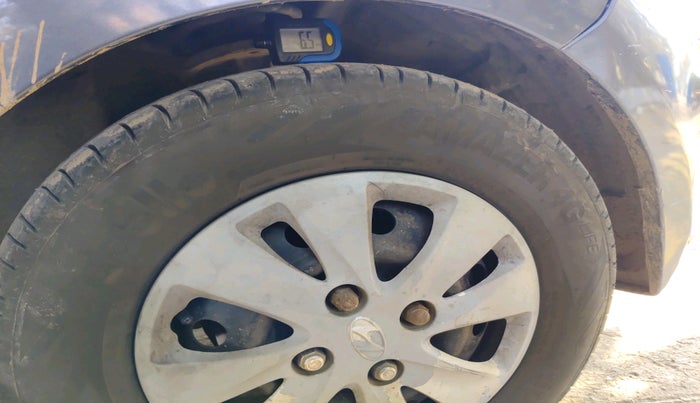 2012 Hyundai i10 MAGNA 1.2, Petrol, Manual, 1,04,916 km, tyre