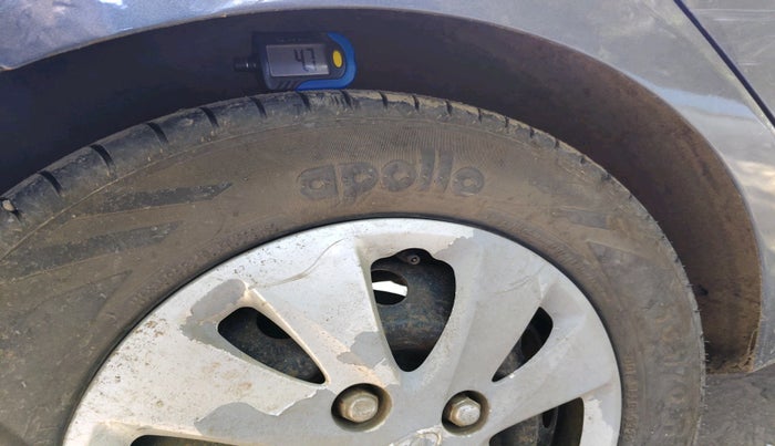 2012 Hyundai i10 MAGNA 1.2, Petrol, Manual, 1,04,916 km, tyre