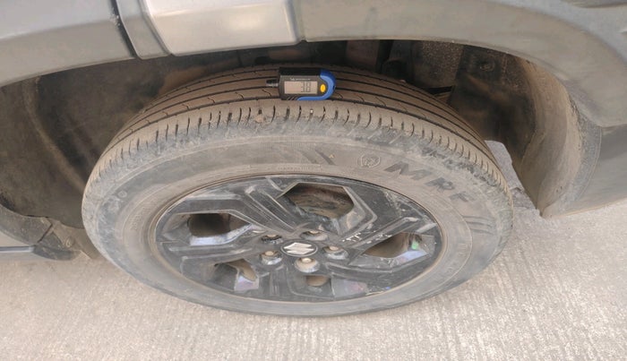 2023 Maruti BREZZA ZXI S-CNG, Petrol, Manual, 56,946 km, tyre