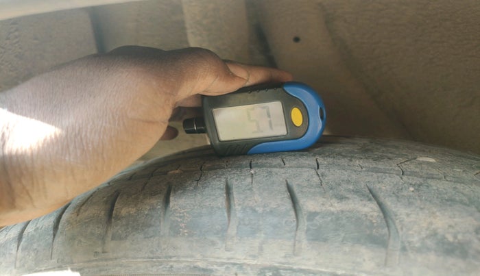 2022 Hyundai VENUE S+ 1.2, Petrol, Manual, 29,010 km, tyre