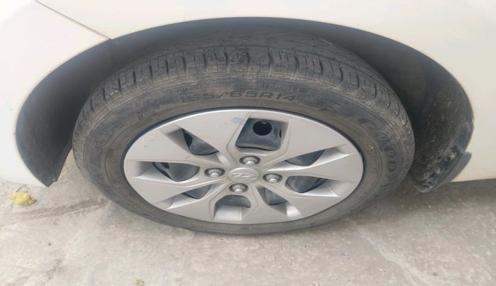 2018 Hyundai Xcent E+, Petrol, Manual, 24,227 km, tyre